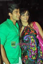 Tina and Hussain at Ekta Kapoor_s beach wear theme bash on 11th Sep 2009 (9).JPG